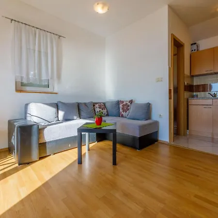 Benny Apartment